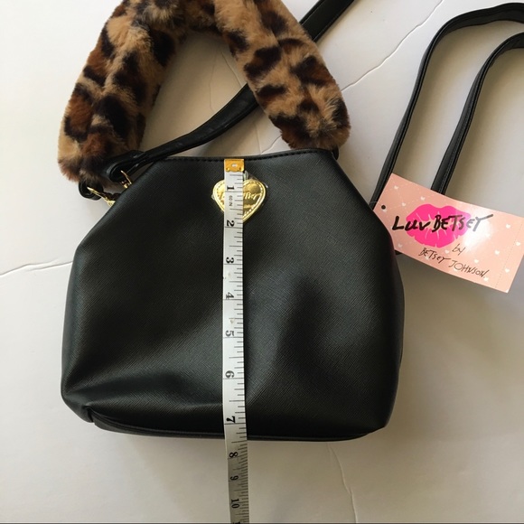 NWT Betsey Johnson bucket bag with leopard detail - Picture 10 of 10